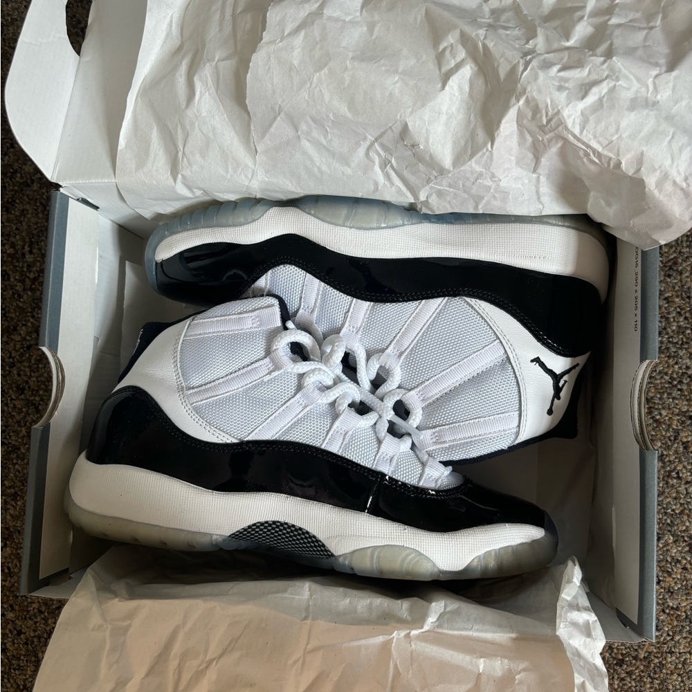Jordan 11 Retro Sneakers - White and Black